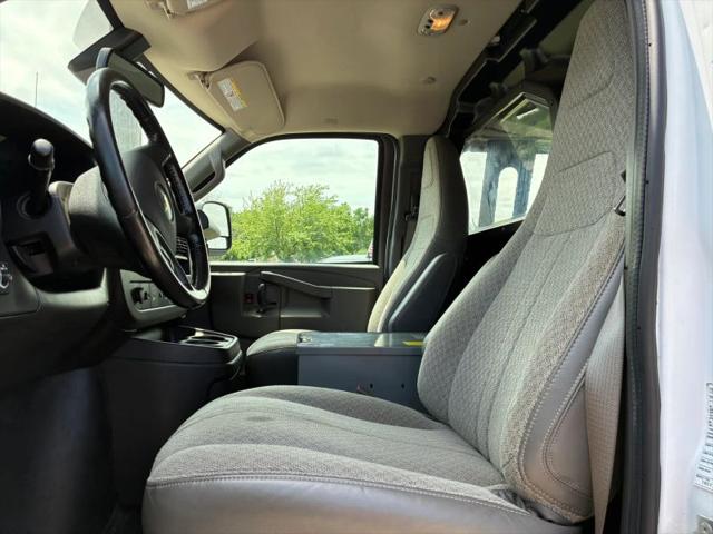 2022 Chevrolet Express Cargo Van RWD 2500 Regular Wheelbase WT