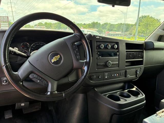 2022 Chevrolet Express Cargo Van RWD 2500 Regular Wheelbase WT
