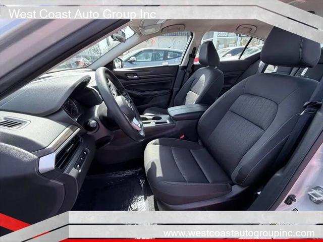 2025 Nissan Altima SV FWD