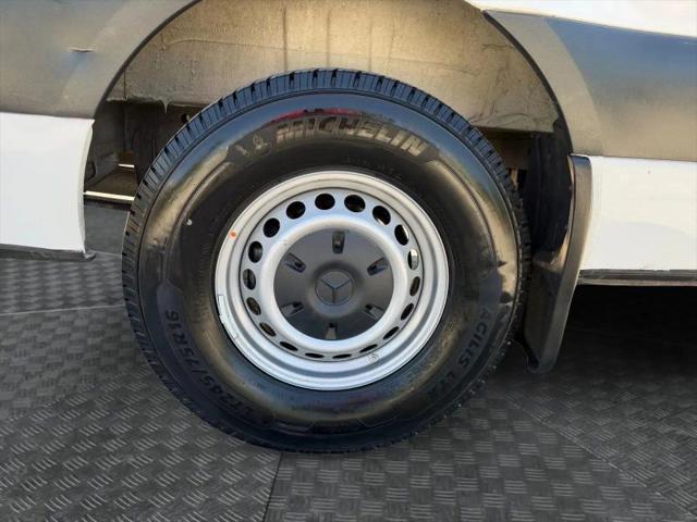 2022 Mercedes-Benz Sprinter 2500 High Roof I4