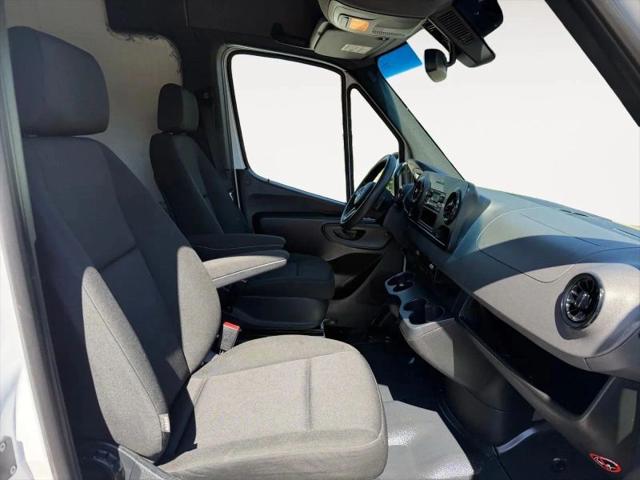2022 Mercedes-Benz Sprinter 2500 High Roof I4