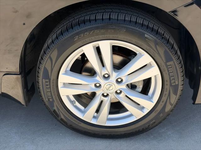 2016 Nissan Quest SV