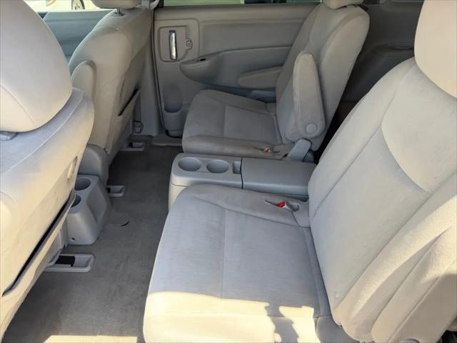 2016 Nissan Quest SV