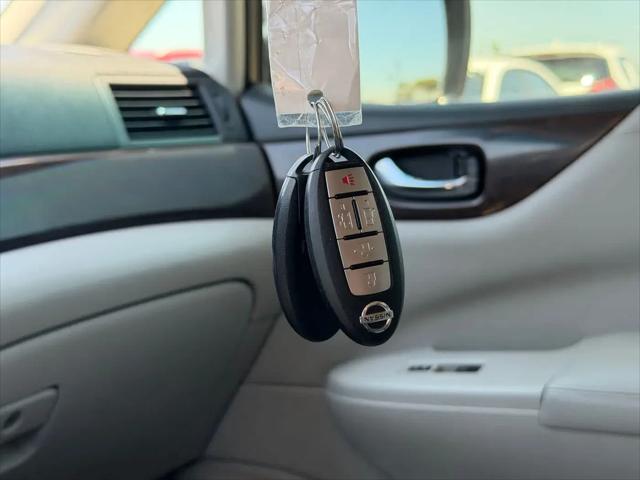 2016 Nissan Quest SV