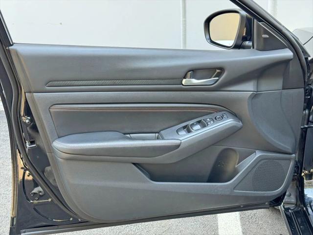 2022 Nissan Altima SR FWD