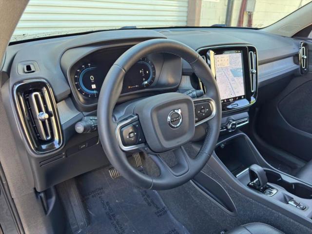 2023 Volvo XC40 B5 Core
