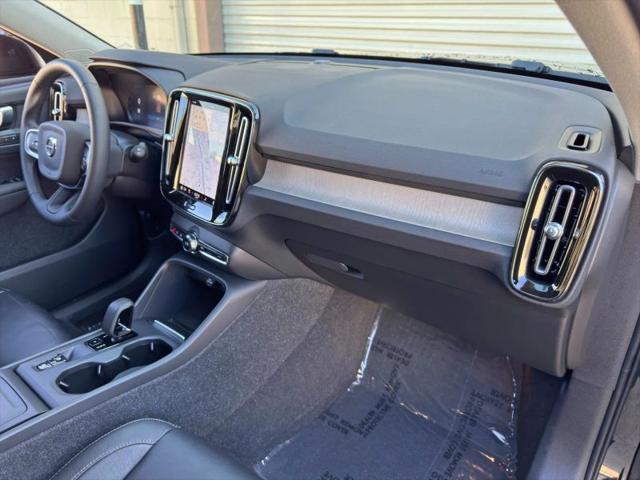 2023 Volvo XC40 B5 Core