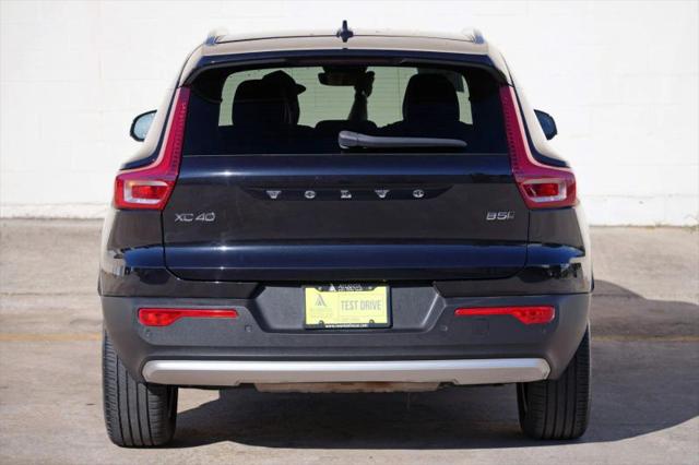 2023 Volvo XC40 B5 Core