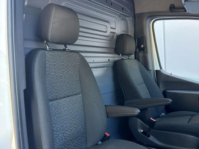 2023 Mercedes-Benz Sprinter 2500 High Roof 4-Cyl Diesel HO