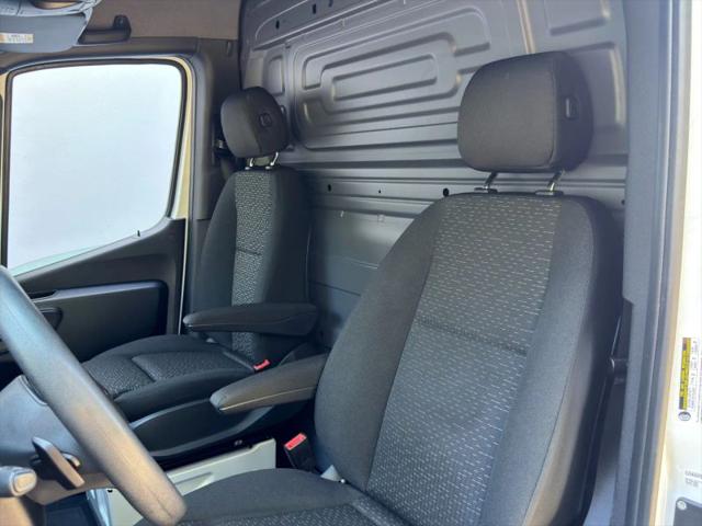 2023 Mercedes-Benz Sprinter 2500 High Roof 4-Cyl Diesel HO