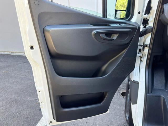 2023 Mercedes-Benz Sprinter 2500 High Roof 4-Cyl Diesel HO