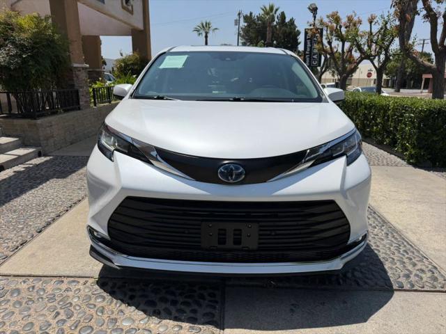 2023 Toyota Sienna XLE