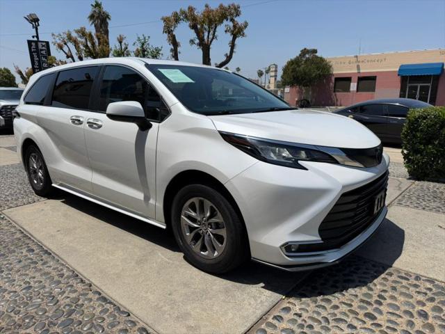 2023 Toyota Sienna XLE