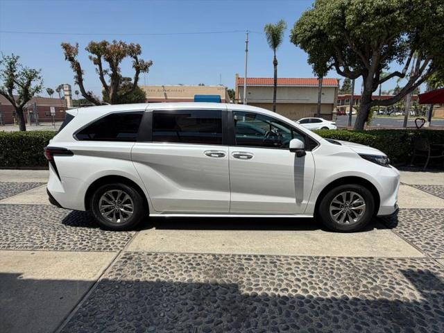2023 Toyota Sienna XLE