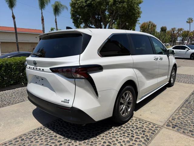 2023 Toyota Sienna XLE