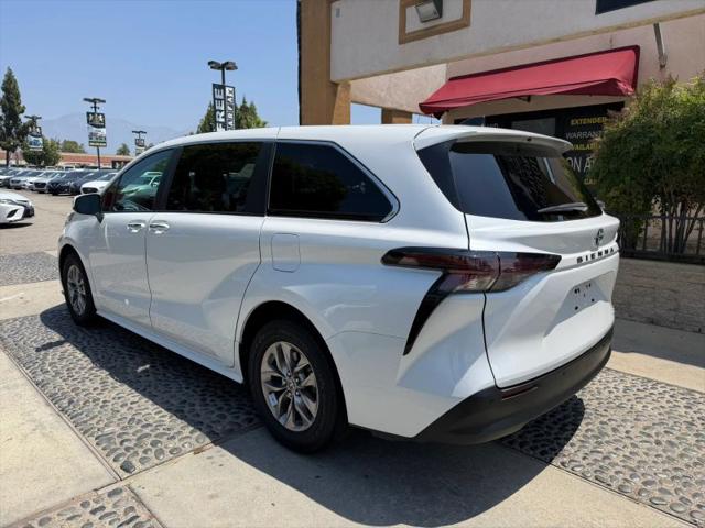 2023 Toyota Sienna XLE