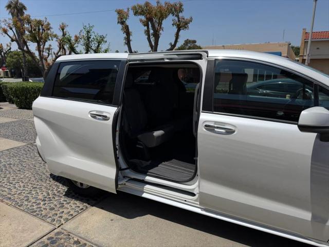 2023 Toyota Sienna XLE