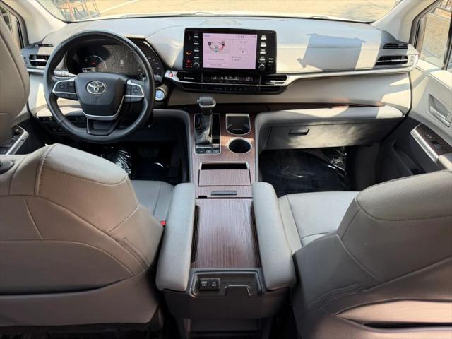 2023 Toyota Sienna XLE