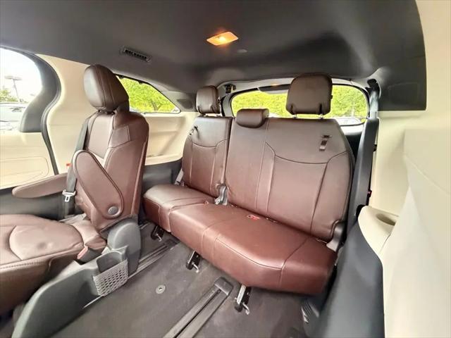 2024 Toyota Sienna Platinum