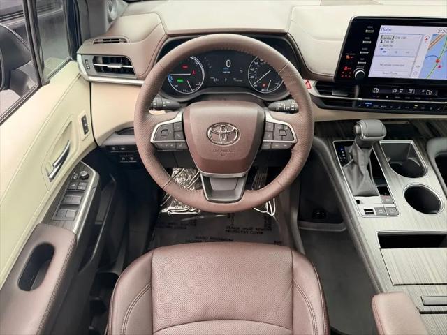 2024 Toyota Sienna Platinum