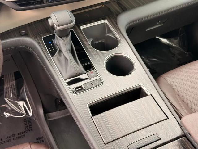 2024 Toyota Sienna Platinum
