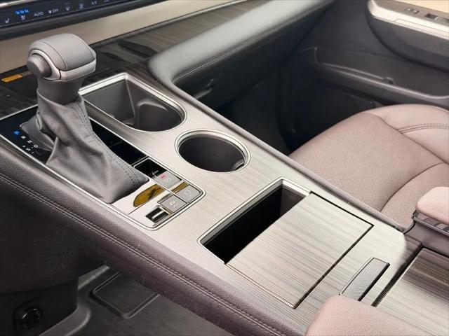 2024 Toyota Sienna Platinum