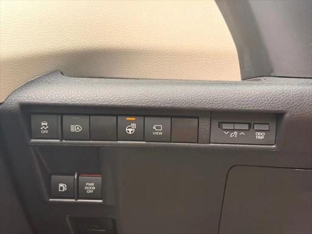 2024 Toyota Sienna Platinum