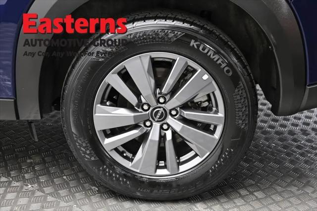 2025 Nissan Pathfinder SV FWD