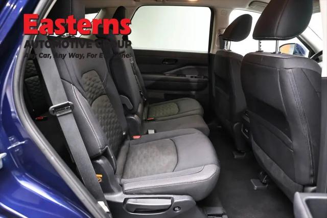 2025 Nissan Pathfinder SV FWD