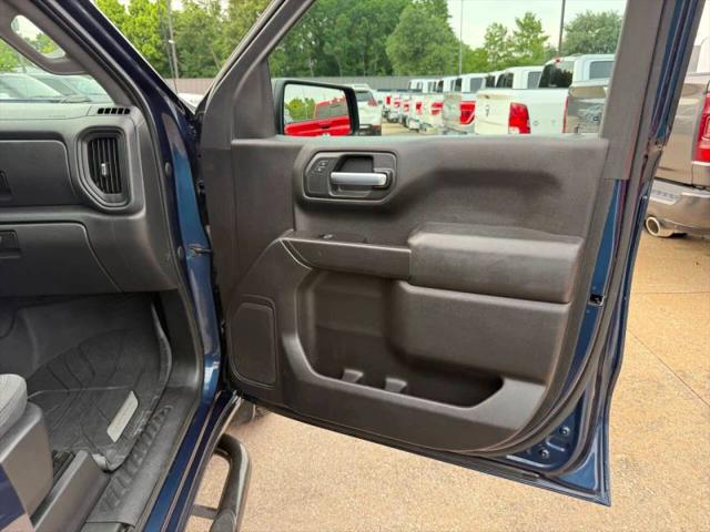 2020 Chevrolet Silverado 1500 2WD Crew Cab Short Bed Custom
