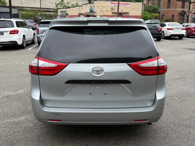 2019 Toyota Sienna L 7 Passenger