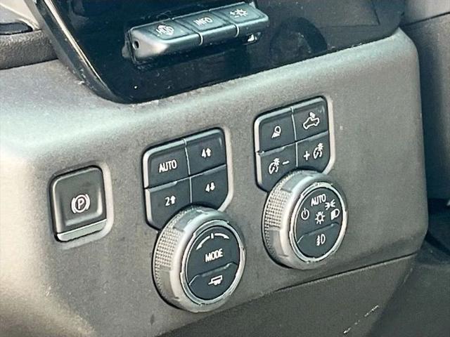 2023 Chevrolet Silverado 1500 4WD Crew Cab Short Bed ZR2