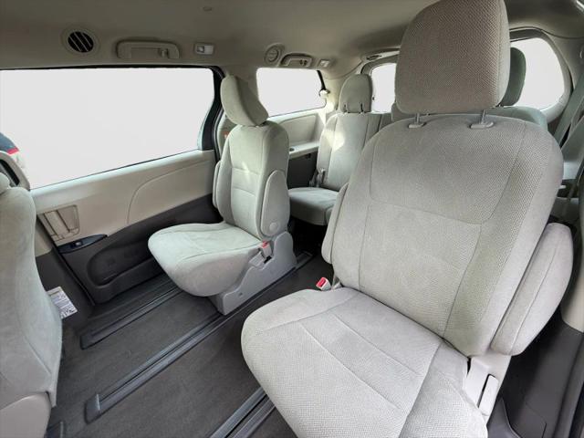 2017 Toyota Sienna L 7 Passenger
