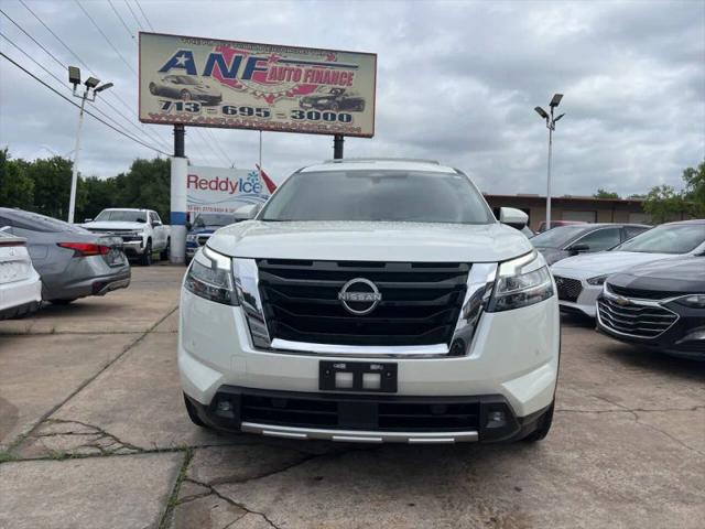 2022 Nissan Pathfinder SL 2WD