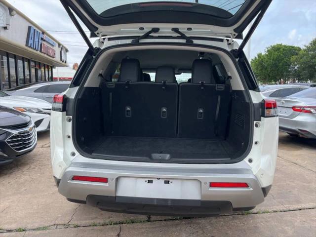2022 Nissan Pathfinder SL 2WD
