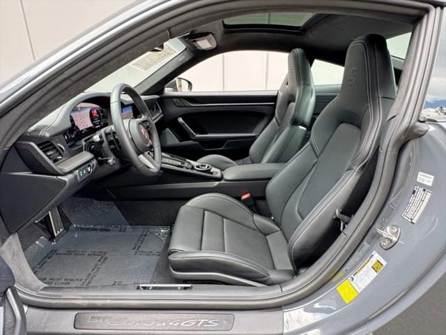 2025 Porsche 911 Carrera 4 GTS