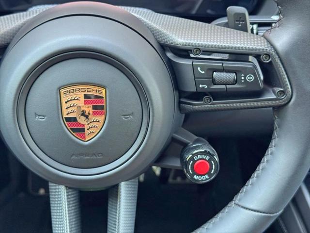 2025 Porsche 911 Carrera 4 GTS