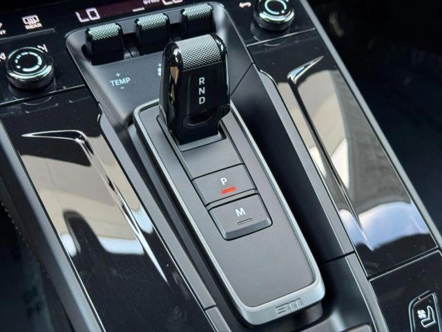 2025 Porsche 911 Carrera 4 GTS