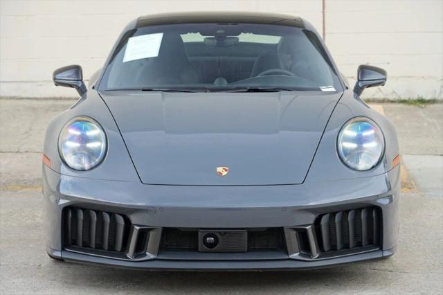 2025 Porsche 911 Carrera 4 GTS