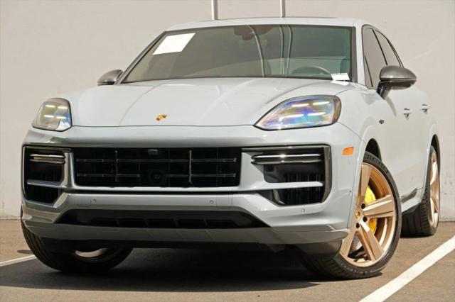 2024 Porsche Cayenne E-Hybrid Turbo