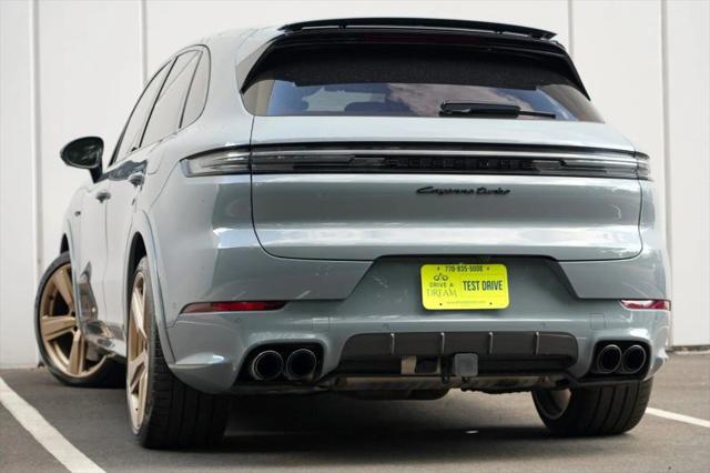 2024 Porsche Cayenne E-Hybrid Turbo