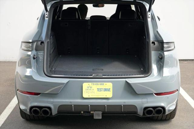 2024 Porsche Cayenne E-Hybrid Turbo