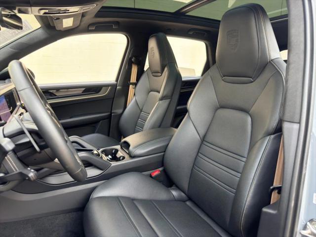 2024 Porsche Cayenne E-Hybrid Turbo