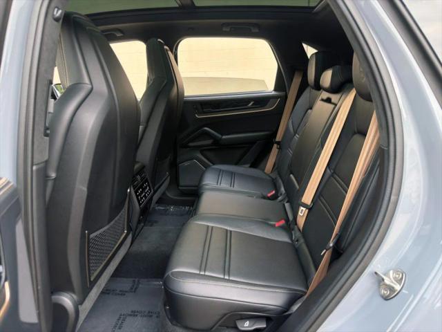 2024 Porsche Cayenne E-Hybrid Turbo
