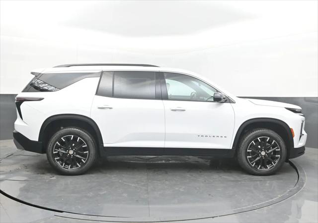 2026 Chevrolet Traverse FWD LT