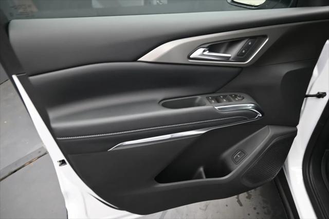 2026 Chevrolet Traverse FWD LT