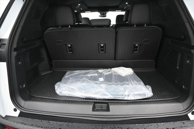 2026 Chevrolet Traverse FWD LT