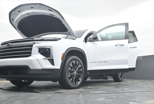 2026 Chevrolet Traverse FWD LT