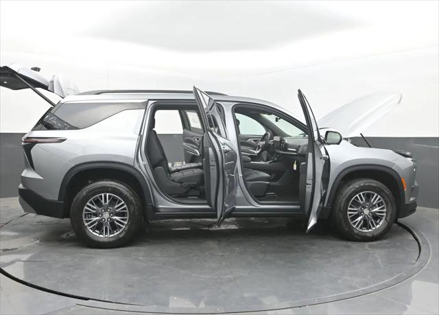 2026 Chevrolet Traverse FWD LT