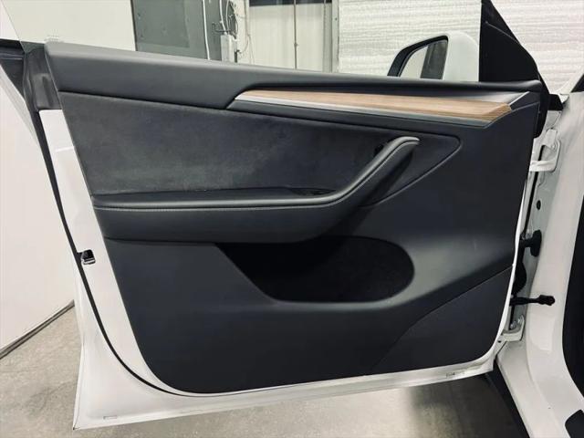 2024 Tesla Model Y Long Range Single Motor Rear-Wheel Drive